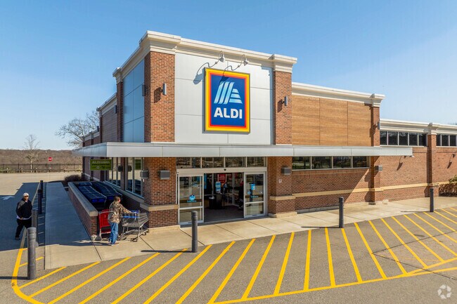 Lisbon residents looking for big box retail stores can shop at Aldi for all grocery needs.