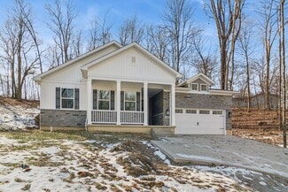 701 Grand View Dr, Howard, OH 43028