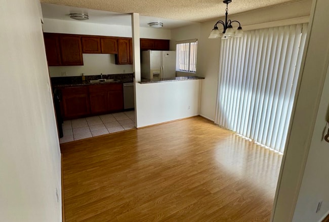 1248 Mariposa St unit 201, Glendale, CA 91205 - photo 3