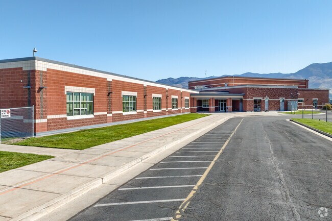Known for its strong community spirit, Lewiston School fosters meaningful connections between students, teachers, and families.