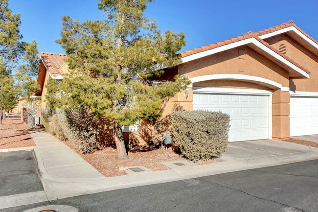 2890 Red Rooster Ct, Las Vegas, NV 89123 - photo 3