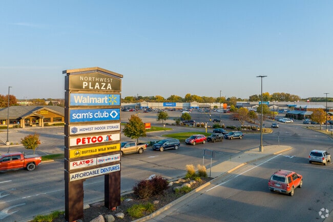 Golfview residents can head to the nearby Northwest Plaza shopping area.