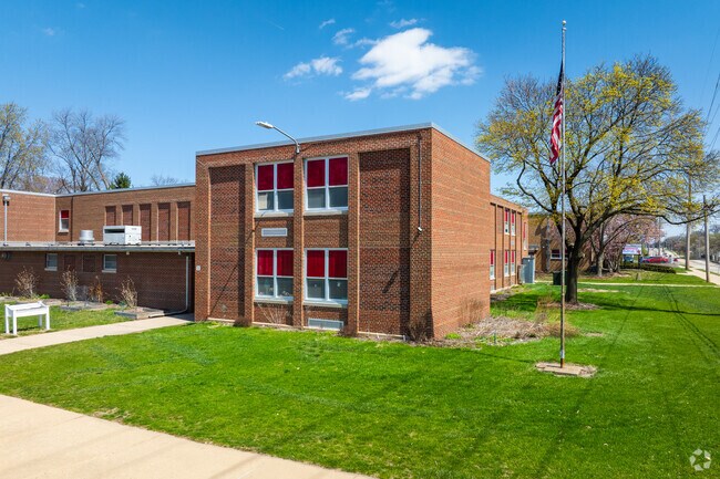 Dr Maude A Sanders Primary School is a public school in Peoria, IL.