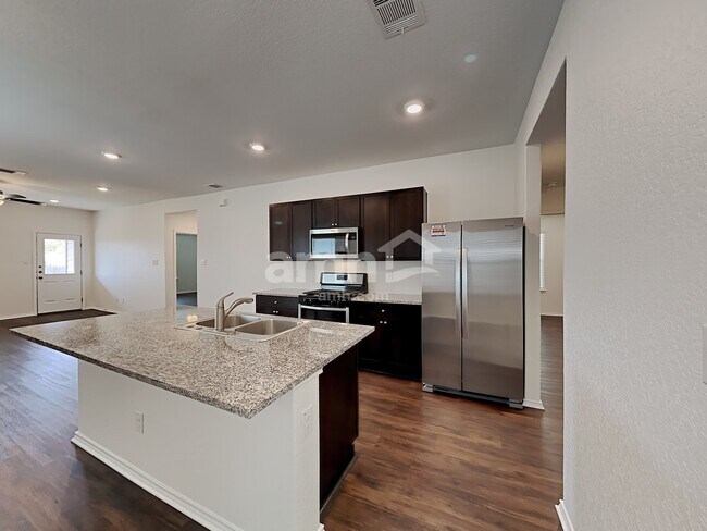 11814 Mulberry Creek, San Antonio, TX 78245 - photo 4