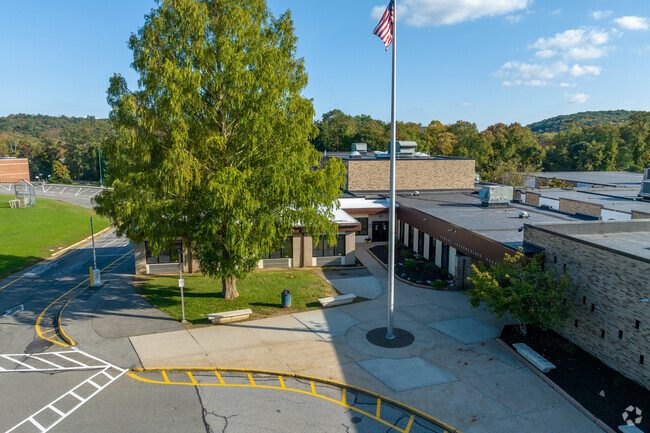Lincondale-Heritage Hills' Somers Intermediate offers a space where kids learn and thrive.