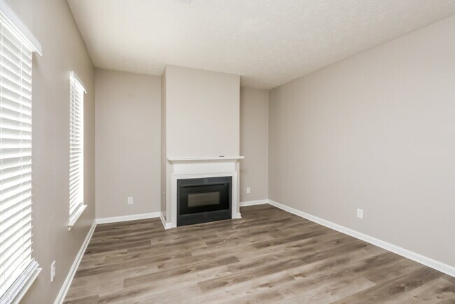 5875 Bellingrath Way, Lithonia, GA 30058 - photo 5