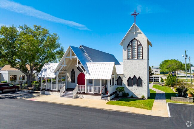 Empowering students at Holy Trinity Episcopal Academy to excel in faith, and academics.