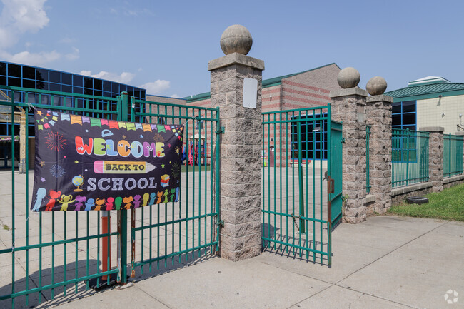 Thurgood G. Marshall Elementary School receives an overall grade of C- from Niche.