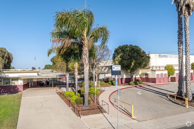 Fremont Academy has a student to teacher ratio of 17:1.