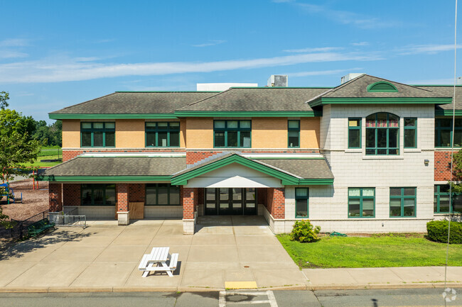 Hatfield Elementary is ranked #579 in Massachusetts Elementary Schools.
