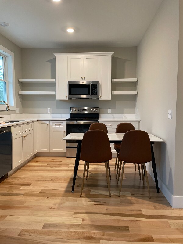 172 White St, South Burlington, VT 05403