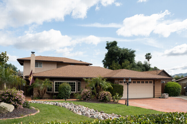 Remodeled Craftsman Style Home in North Ridge Escondido