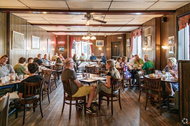 Ristorante Attilio has been serving fine Italian cuisine to Bayard Square folks since 1985.