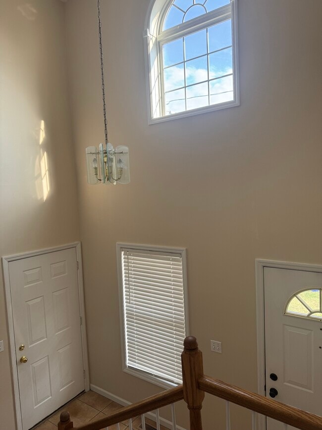 566 Green St, Duryea, PA 18642 - photo 3