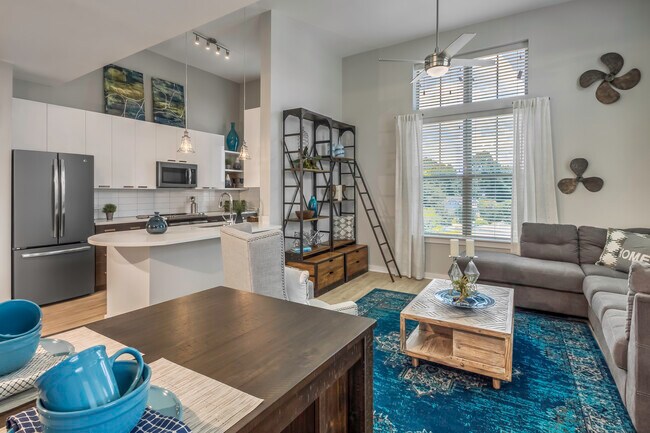 Arlo, Charlotte, NC 28208 - photo 4