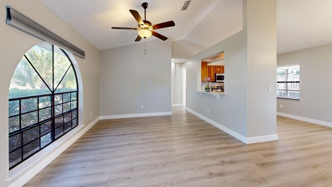 841 Carnation Dr, Sebastian, FL 32958 - photo 2