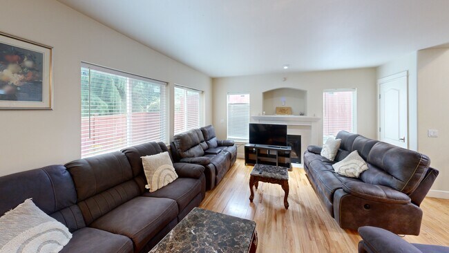 26630 19th Ave S, Des Moines, WA 98198 - photo 2