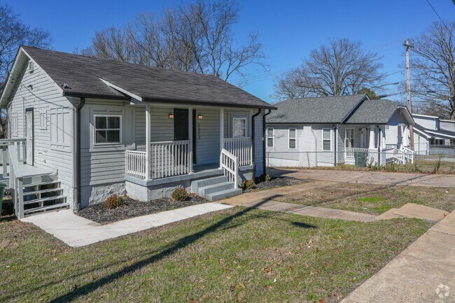 Minimal traditional homes make an appearance throughout Avondale.