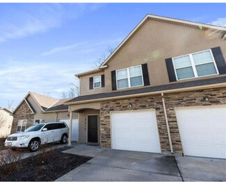 9415 N Adrian Ave, Kansas City, MO 64154