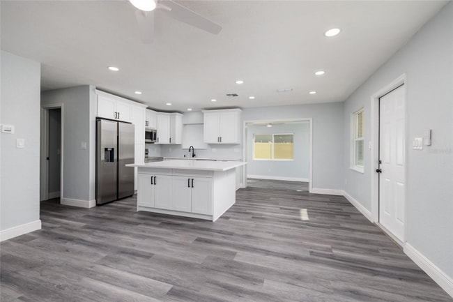 1709 W Perio St, Tampa, FL 33612 - photo 3