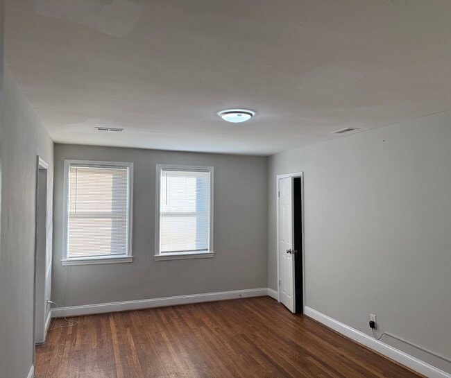 5644 Midwood Ave unit 2, Baltimore, MD 21212 - photo 3