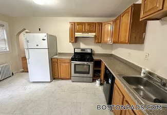 18 Hall St Unit 1R, Waltham, MA 02453