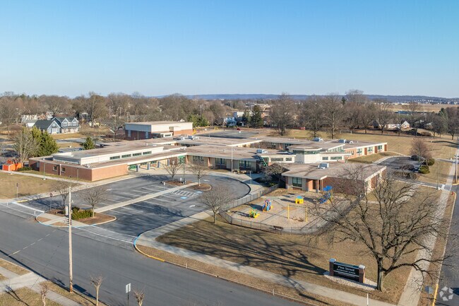 Pine Street Elementary School