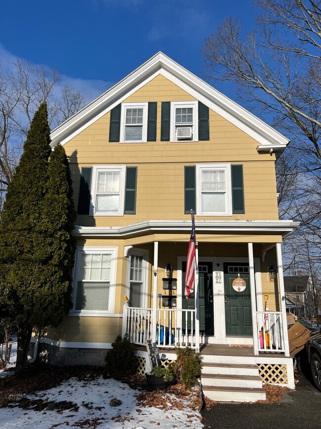 27 Stonington St Unit 27, North Andover, MA 01845