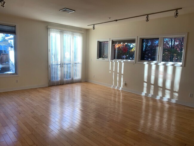 24 Bay State Rd unit 11, Cambridge, MA 02138 - photo 7