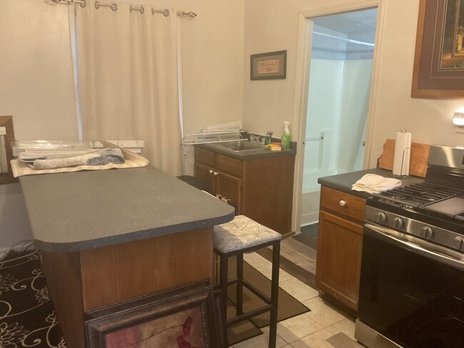 5921 Crepe Myrtle Ct unit SUITE IN- law North, Raleigh, NC 27609 - photo 4