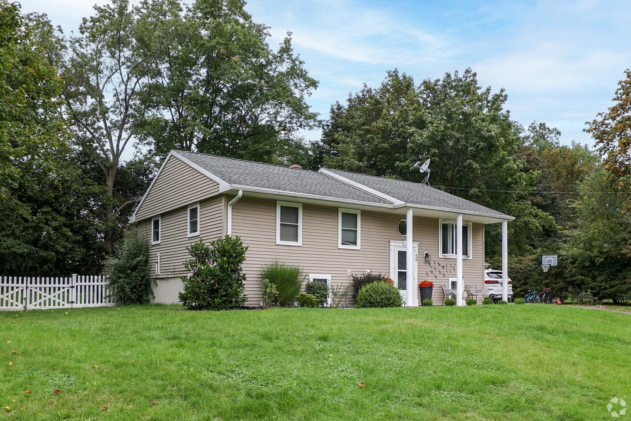 Colonial house are common in Westfield,CT.