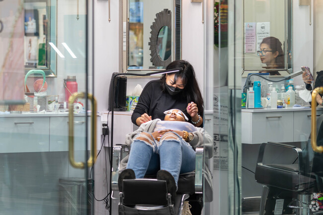 rancho Dominguez has a lot of skin care service providers.