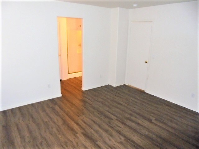 12717 W Paradise Dr, El Mirage, AZ 85335 - photo 6