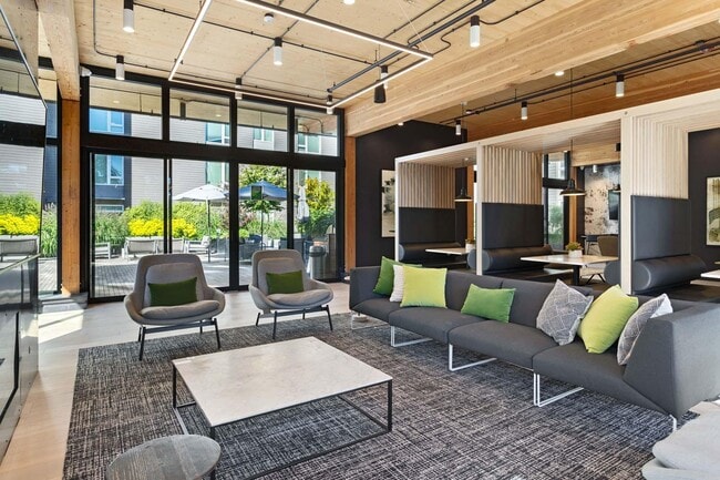 Windsor Totem Lake, Kirkland, WA 98034 - photo 5