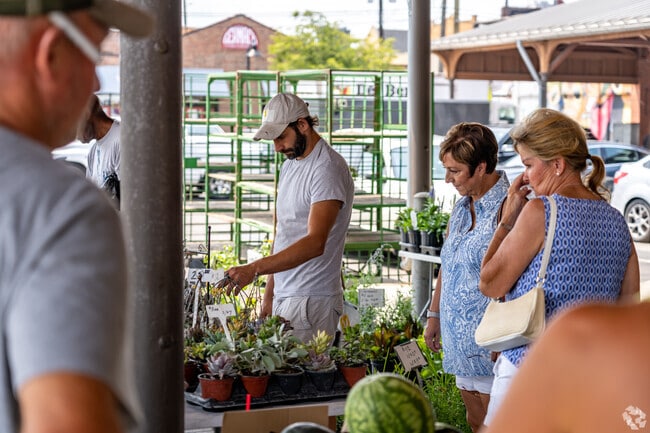 Located near Ravendale, Eastern Market is your source for fresh produce and locally made goods.