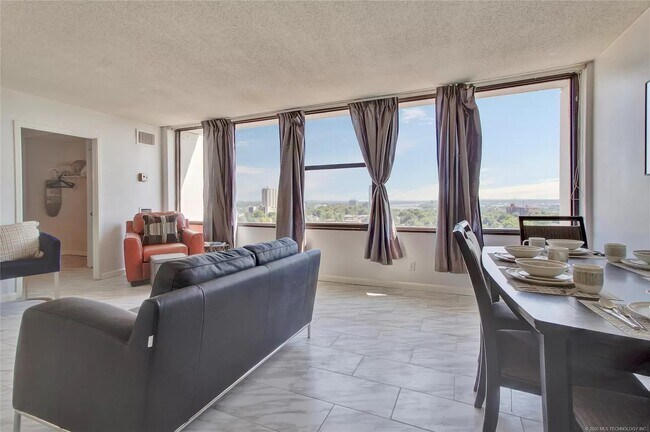 Central Park Residences unit 1521, Tulsa, OK 74119 - photo 3