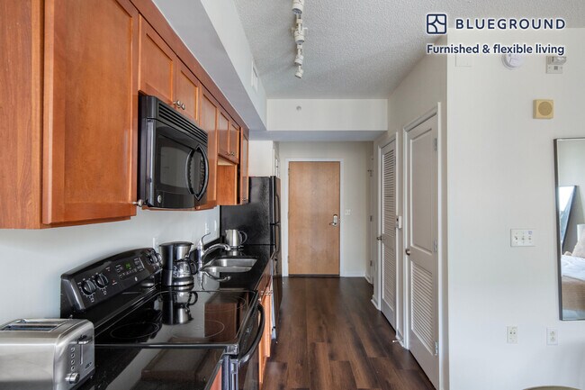 70 I St SE unit FL6-ID879, Washington, DC 20003 - photo 6