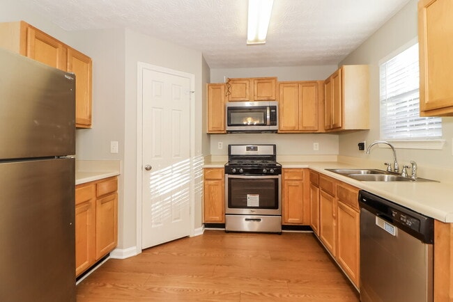 348 Springbottom Ct SE, Lawrenceville, GA 30046 - photo 7