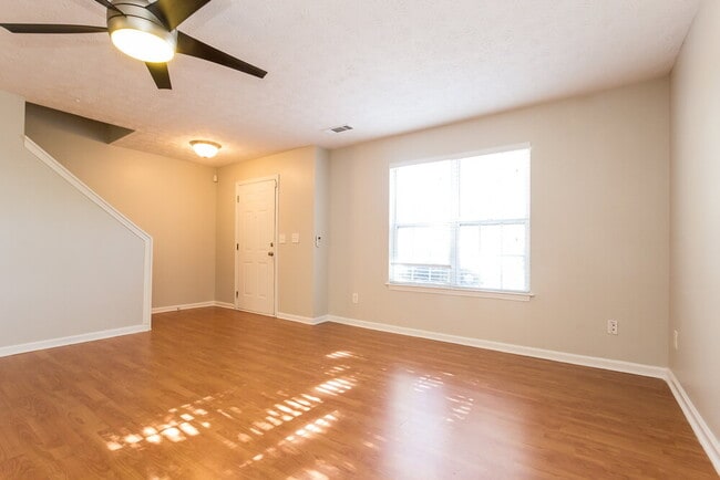 126 Springbottom Dr SE, Lawrenceville, GA 30046 - photo 3