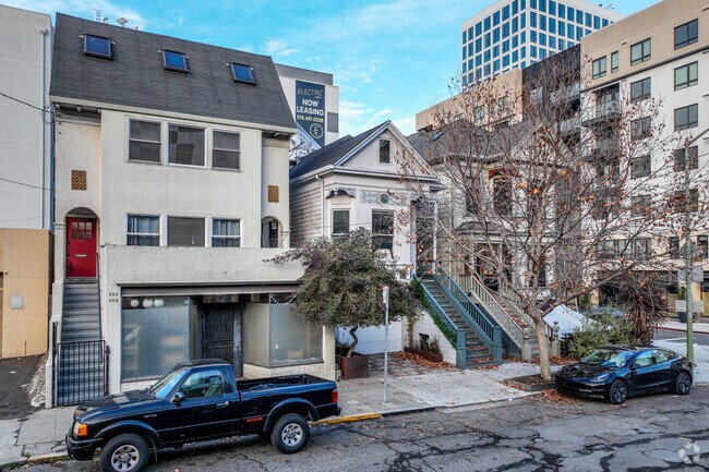 Broadway-Valdez residents have a small but lovely selection of houses to choose from.