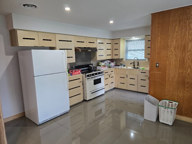 6414 Neff St, Houston, TX 77074 - photo 6