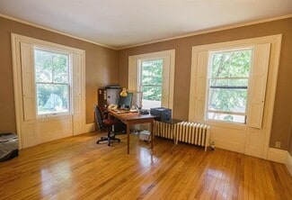 91 Mill St Unit 2, Orono, ME 04473