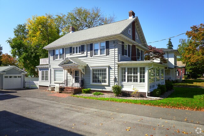 The Galeville neighborhood offers proximity to Liverpool's amenities, schools, and parks.