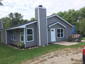 10933 Hall Rd, Whitmore Lake, MI 48189