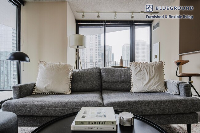 225 N Columbus Dr unit FL19-ID1199, Chicago, IL 60601 - photo 2