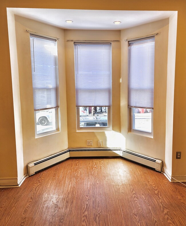 244 Whiton St Unit 1st FL, Jersey City, NJ 07304