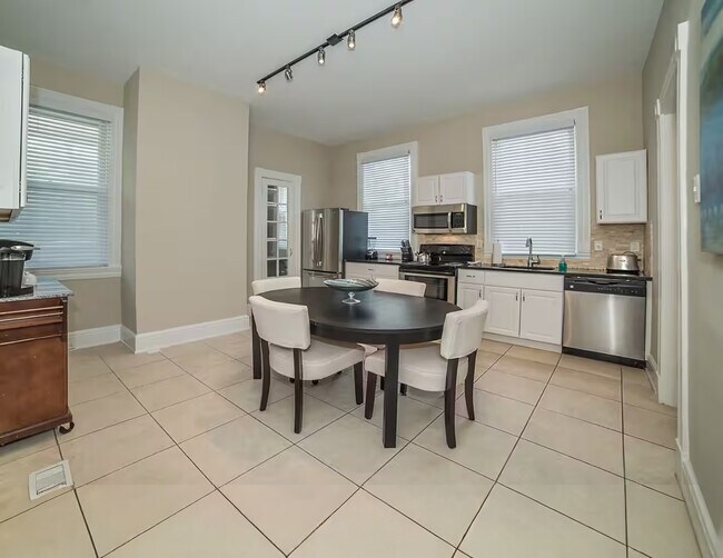 1104 Cross Ln unit 2, Cincinnati, OH 45206 - photo 7