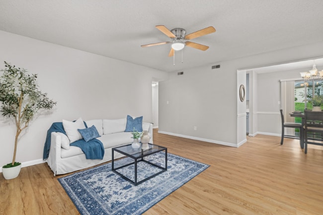 1607 Redbird Cove, Saint Louis, MO 63144 - photo 2