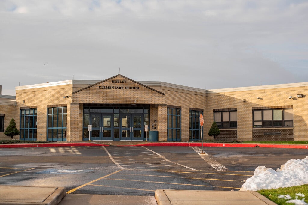 Holley Elementary School, Rankings & Reviews