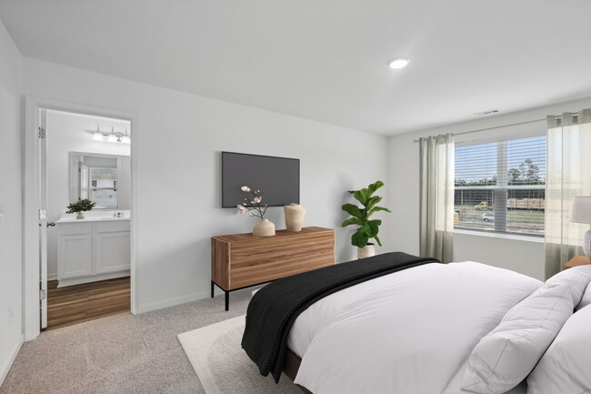 2137 Glen Crossing Dr, Durham, NC 27704 - photo 7